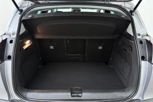 Opel Crossland (2022) — foto 13 van 17