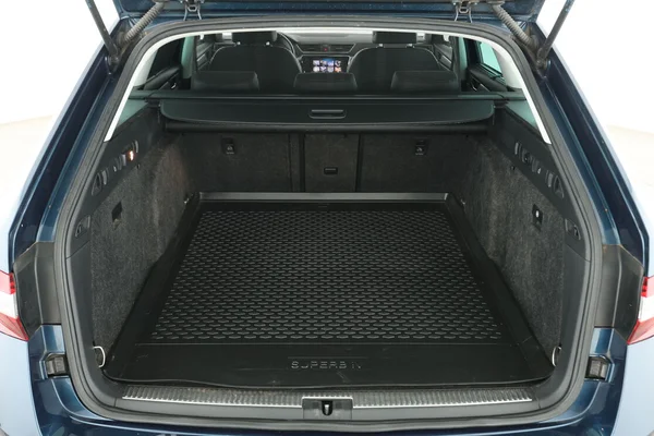 Skoda Superb (2018) — foto 8 van 16
