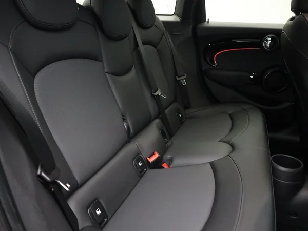 MINI Mini 5 Doors (F55 LCI II) (2022) — foto 21 van 21