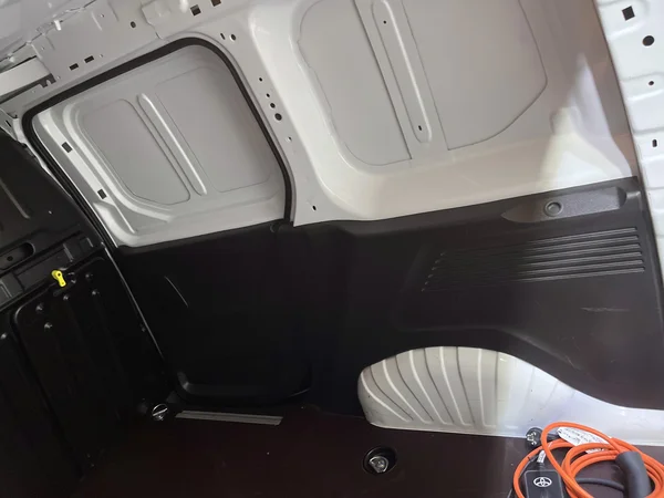 Toyota E-Proace Van Mwb (2024) — foto 44 van 59