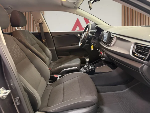 Kia Rio (2018) — foto 21 van 29