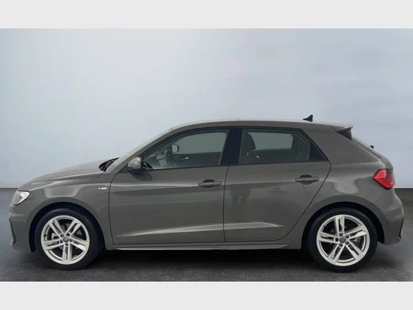 Audi A1 Sportback (2019) — foto 25 van 30