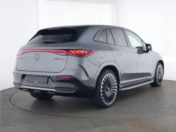 Mercedes-Benz EQE (2025) — foto 4 van 11