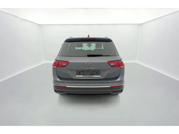 VOLKSWAGEN Tiguan (2022) — foto 36 van 36