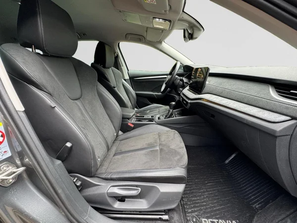 SKODA Octavia Combi (2025) — foto 4 van 15