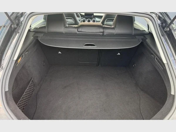 Mercedes-Benz CLA 180 (2019) — foto 11 van 25