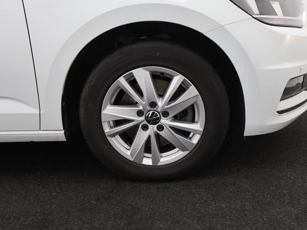 Volkswagen Touran (2022) — foto 5 van 29