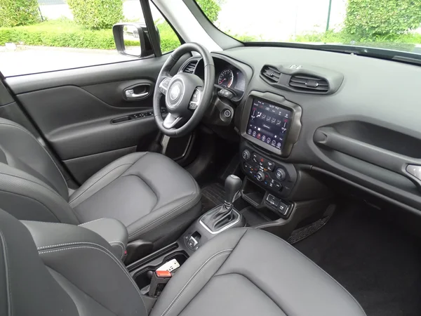 Jeep Renegade (2024) — foto 5 van 27