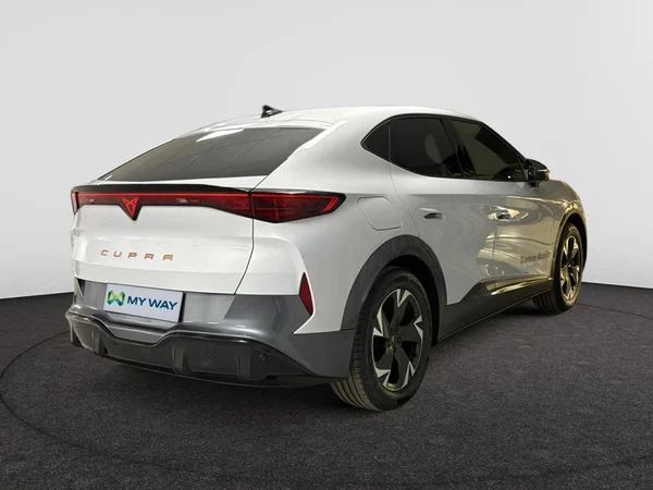 CUPRA Tavascan (2026) — foto 10 van 15