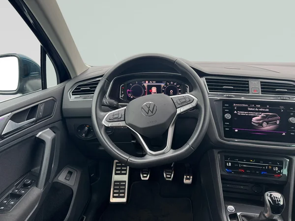 VOLKSWAGEN Tiguan (2023) — foto 4 van 17