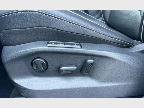 Volkswagen Tiguan (2022) — foto 20 van 27