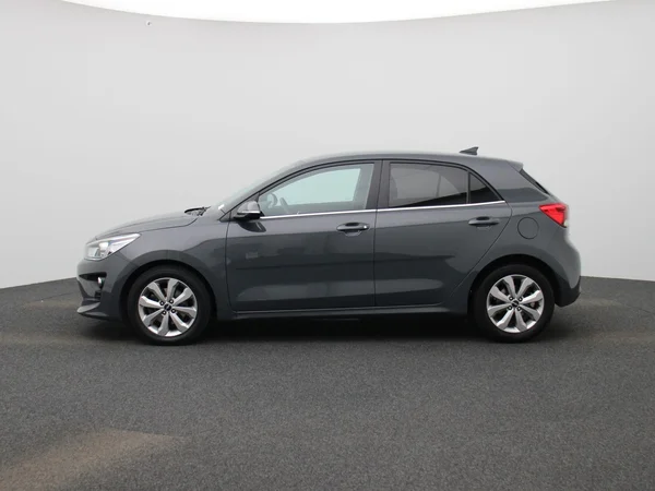 Kia Rio (2023) — foto 33 van 37