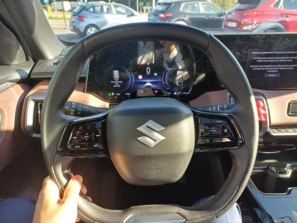 Suzuki e Vitara (2026) — foto 5 van 22