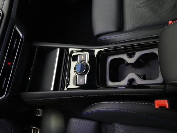 VOLKSWAGEN Tiguan eHybrid (PHEV) (2025) — foto 2 van 20