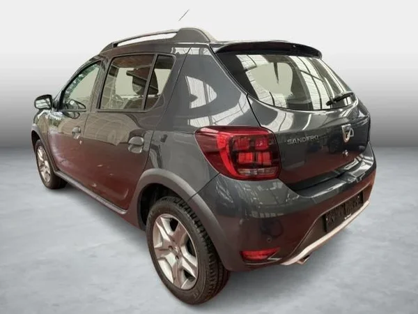 Dacia Sandero Stepway (2018) — foto 15 van 17