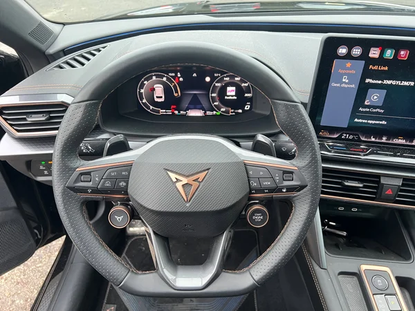 CUPRA Leon ST e-Hybrid (PHEV) (2025) — foto 24 van 25