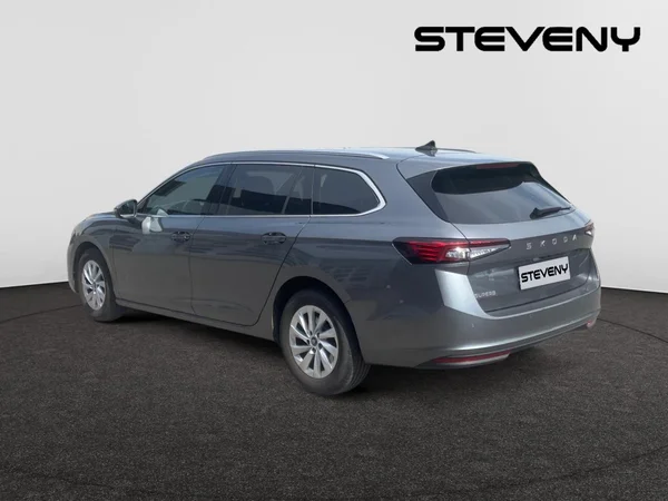 SKODA Superb Combi (2025) — foto 5 van 12