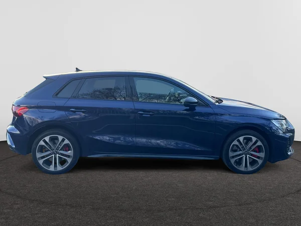 AUDI A3 Sportback PHEV (2025) — foto 2 van 24
