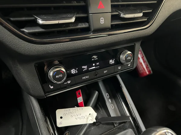 SKODA Kamiq (2022) — foto 4 van 20