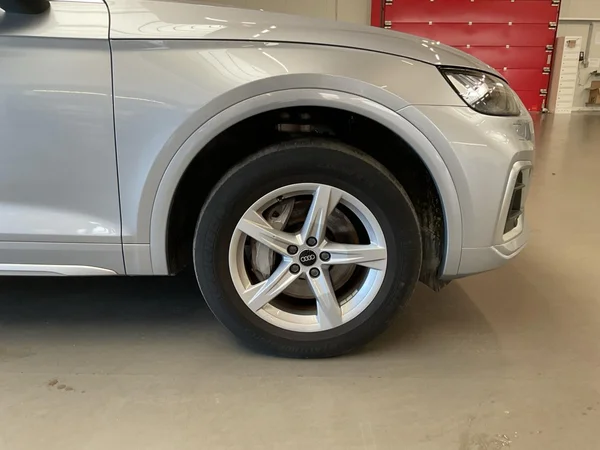 AUDI Q5 Sportback PHEV (2024) — foto 16 van 23