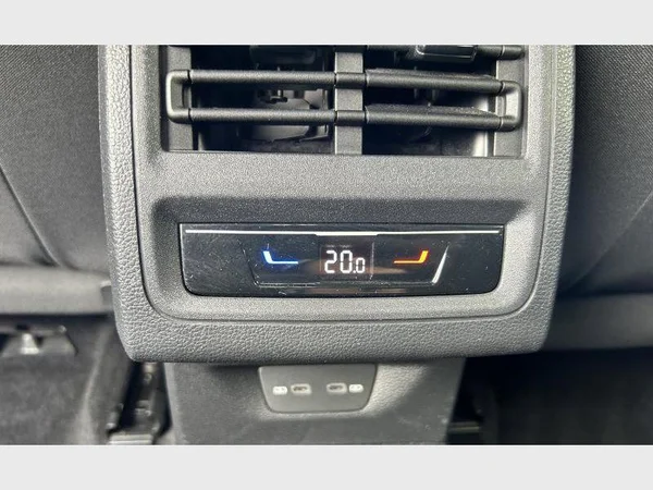 Volkswagen Golf VIII (2023) — foto 27 van 33