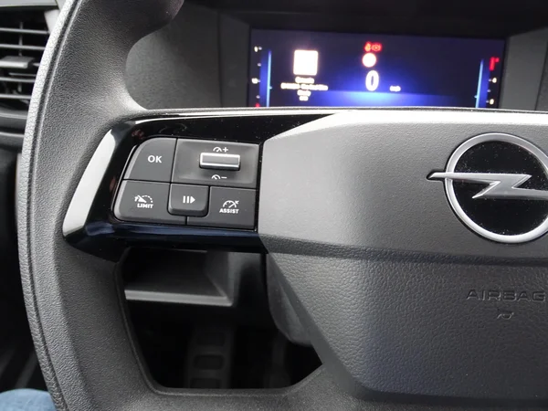 Opel Vivaro (2025) — foto 10 van 22