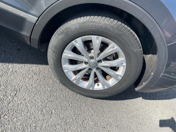 VOLKSWAGEN Tiguan (2019) — foto 11 van 21