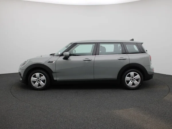 MINI Clubman (2022) — foto 34 van 41