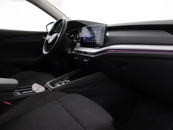 SKODA Octavia Combi (2024) — foto 12 van 18