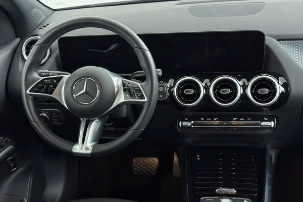 Mercedes-Benz GLA (H247) (2023) — foto 6 van 29