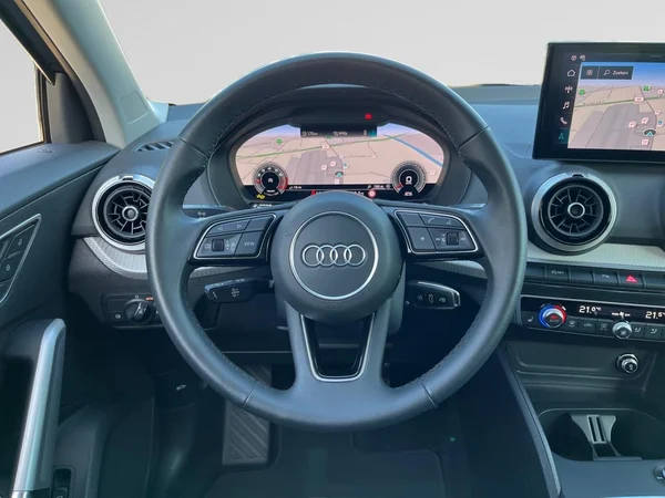 AUDI Q2 (2024) — foto 2 van 22