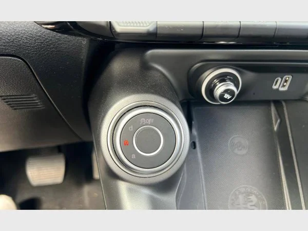 Alfa Romeo Tonale (2023) — foto 6 van 23