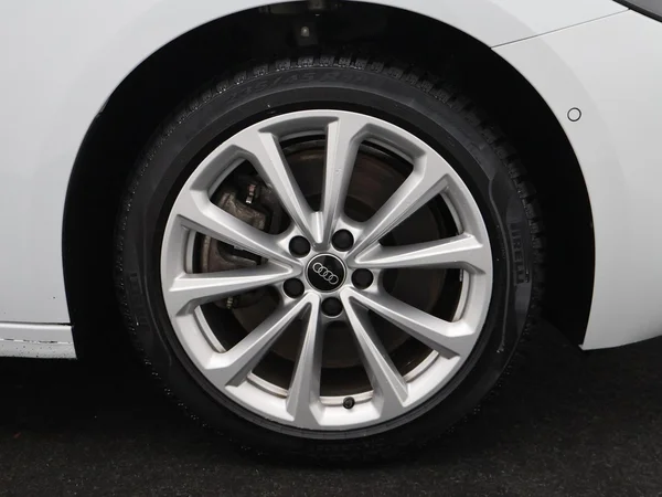 AUDI A5 Avant e-hybrid (PHEV) (2026) — foto 8 van 30