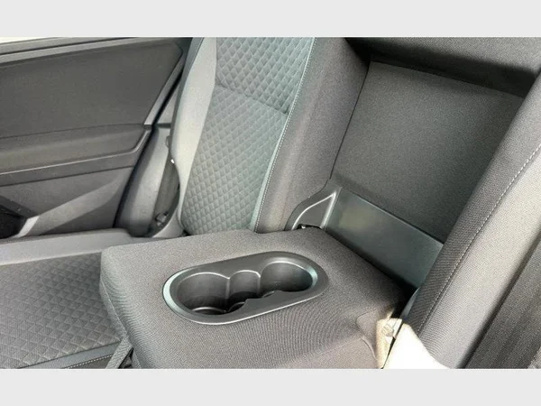 Volkswagen Tiguan Allspace (2021) — foto 19 van 28