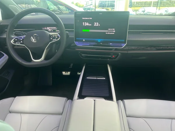 VOLKSWAGEN ID.7 Tourer (2026) — foto 5 van 12