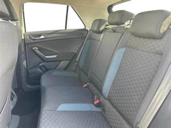 VOLKSWAGEN T-Roc (2019) — foto 7 van 28