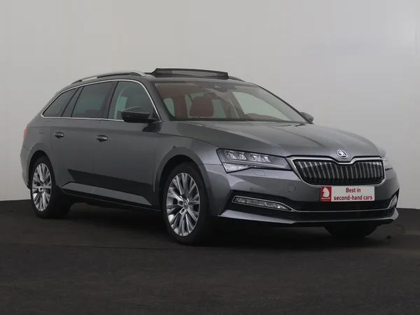 SKODA Superb (2023) — foto 26 van 31