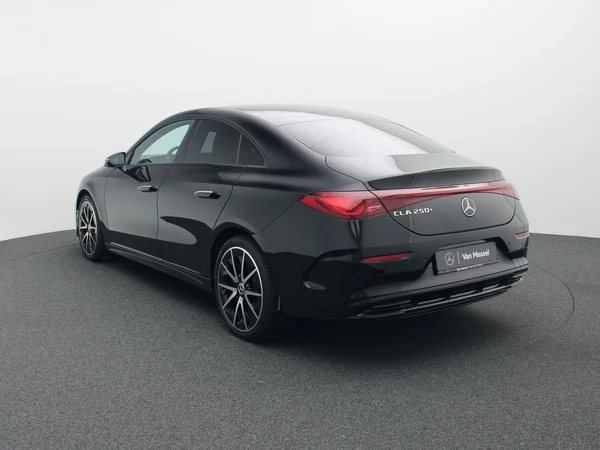 Mercedes-Benz CLA (2025) — foto 12 van 30