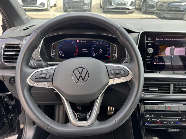 VOLKSWAGEN T-Cross (2024) — foto 10 van 22