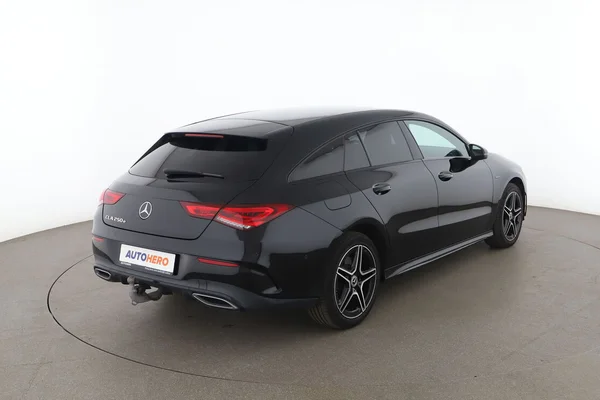 Mercedes-Benz CLA-Klasse (2020) — foto 12 van 16