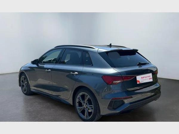 Audi A3 Sportback (2023) — foto 12 van 29