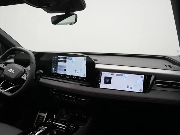 AUDI Q6 e-tron (2026) — foto 16 van 40