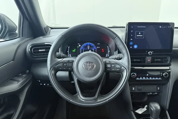 Toyota Yaris Cross Hybrid (HEV) (2025) — foto 2 van 16