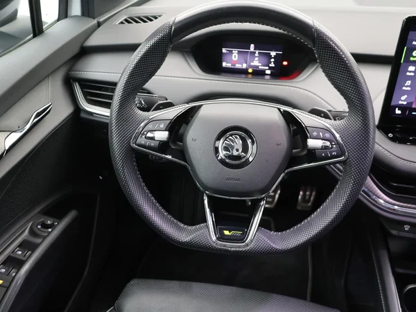 Škoda Enyaq Coupe (2022) — foto 7 van 29