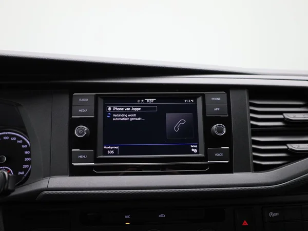 Volkswagen Transporter (2023) — foto 16 van 38