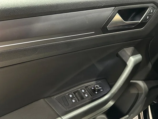 VOLKSWAGEN T-Roc Cabriolet (2021) — foto 3 van 25