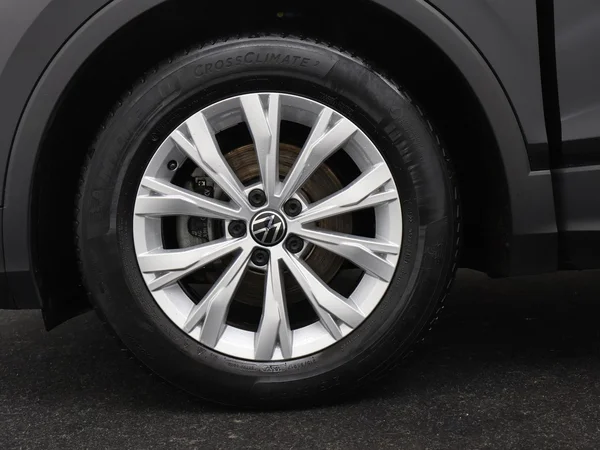 VOLKSWAGEN Tiguan (2022) — foto 22 van 25
