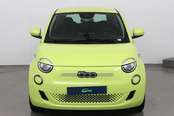 Fiat E-500 (2024) — foto 12 van 19