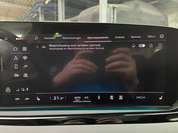 AUDI A5 e-hybrid (PHEV) (2025) — foto 22 van 24