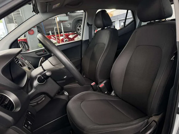 Hyundai i10 (2020) — foto 9 van 12